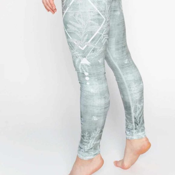 Yoga Democracy -Pure Sage Printed Yoga Leggings- S - Picture 5 of 15